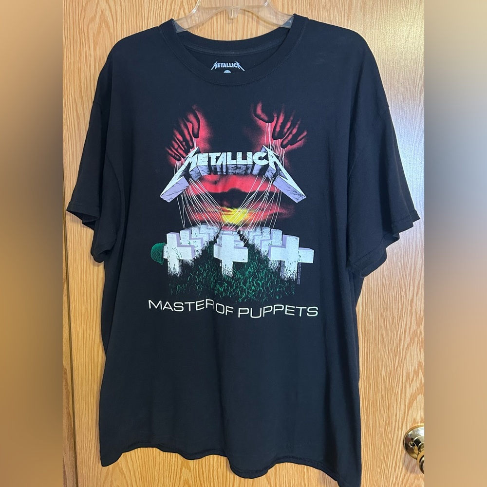 Metallica Spencer’s Black Master Of Puppets Album Cover Graphic T-shirt Adult XL